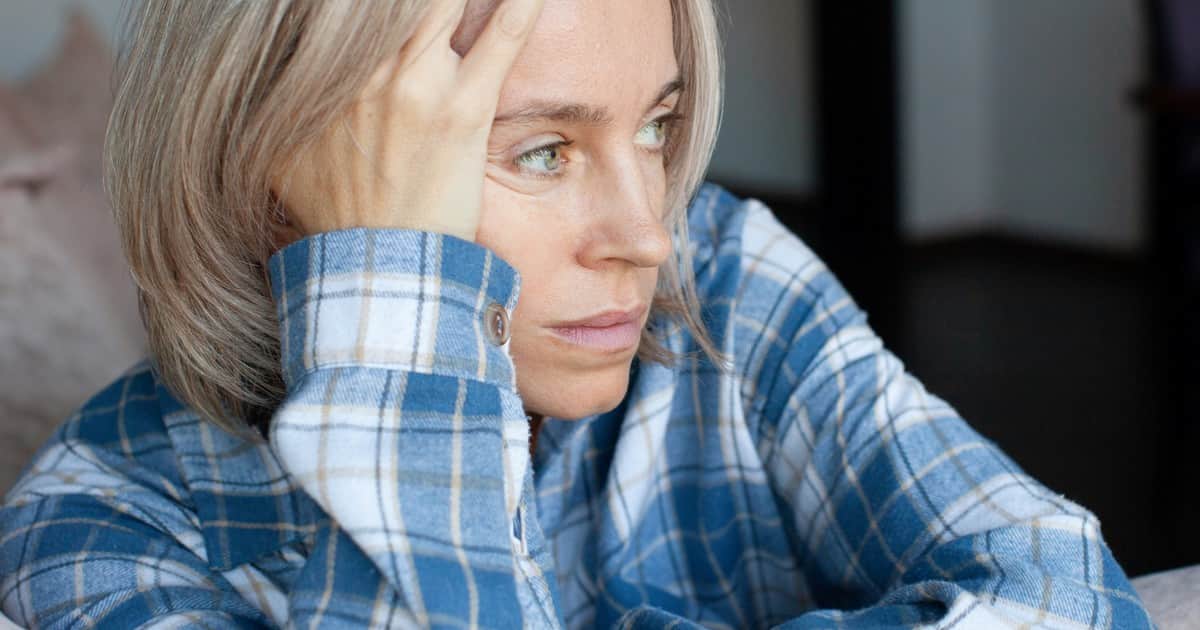 La psicología dice que las personas que siempre imaginan que un problema va a empeorar comparten un patrón mental particular vinculado a la ansiedad y la rumiación