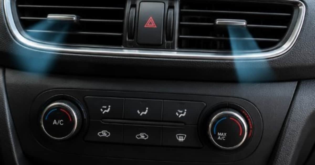 Los expertos en mecánica coinciden: en verano, lo ideal es apagar el aire acondicionado unos segundos antes de apagar el coche, no al revés