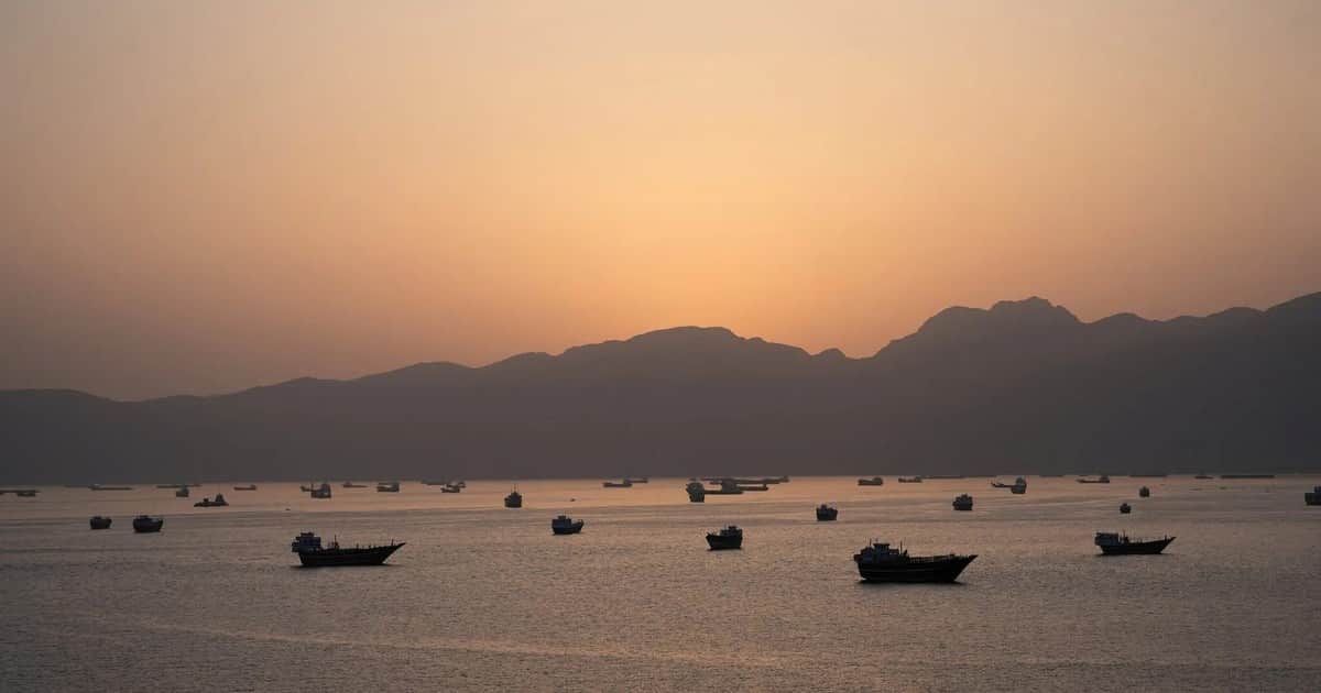 Irán ataca un petrolero de Togo en el estrecho de Ormuz y acusa a Estados Unidos de provocación
