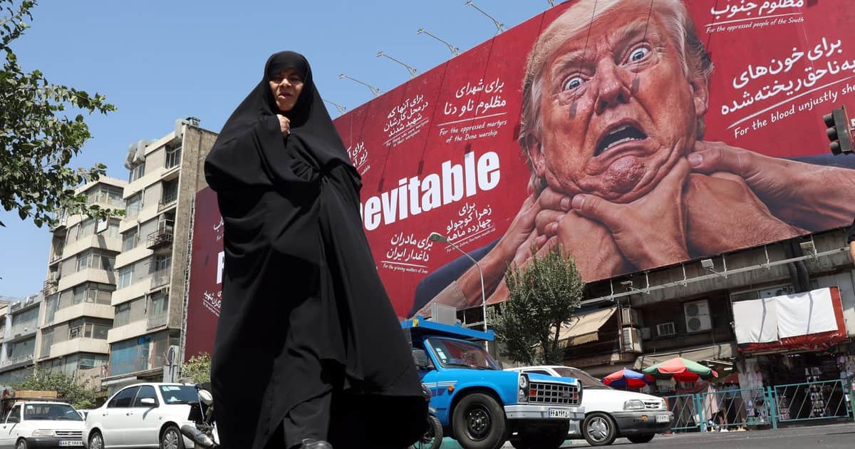Las filas para cargar nafta crecen en Irán, pero no hay señales de que cedan ante las sanciones de Estados Unidos