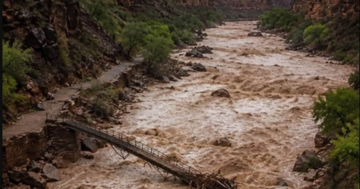 Evacuaron el Gran Cañón, en Estados Unidos, ante las repentinas inundaciones: pasarelas destruidas y el temor de que nuevas lluvias empeoren la situación