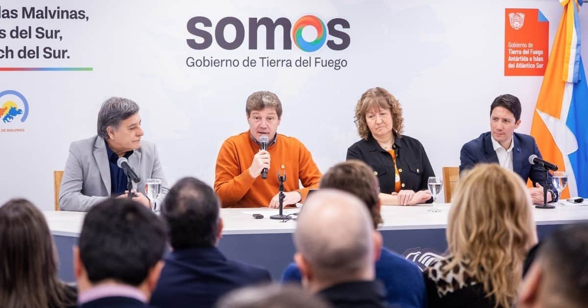 Otro gobernador se diferencia de Milei y lanza un plan de ayuda para las familias con morosidad