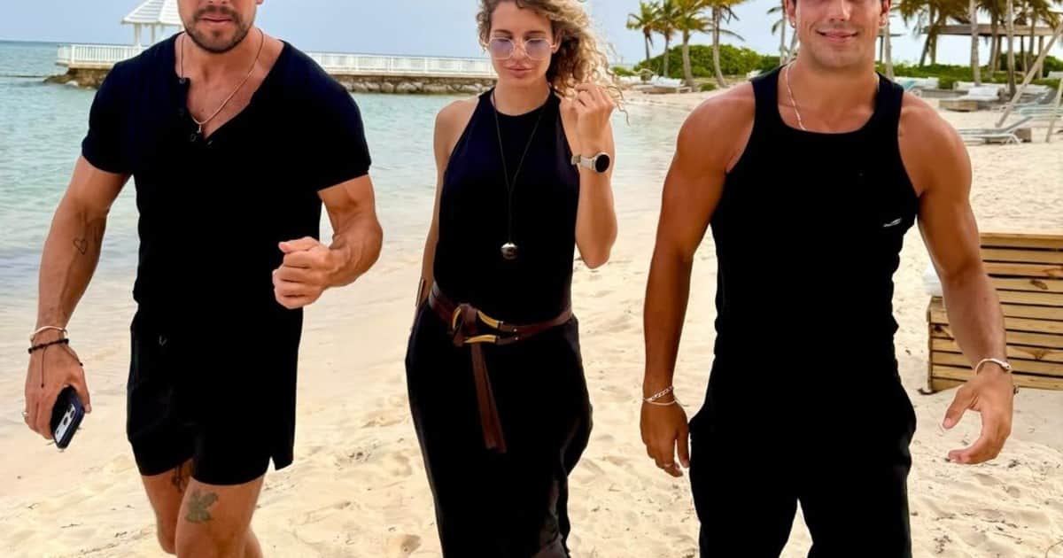 Óscar Casas, actor, 27 años: "Necesito desayunar dos tostadas con tomate, pavo y queso fresco. En dietas estrictas solo comí una lata de atún al día"