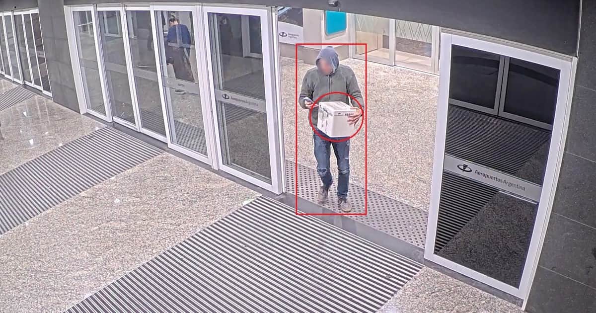 Un bromista de mal gusto en Aeroparque: dejó una conservadora con un riñón y tuvieron que activar el protocolo antibomba