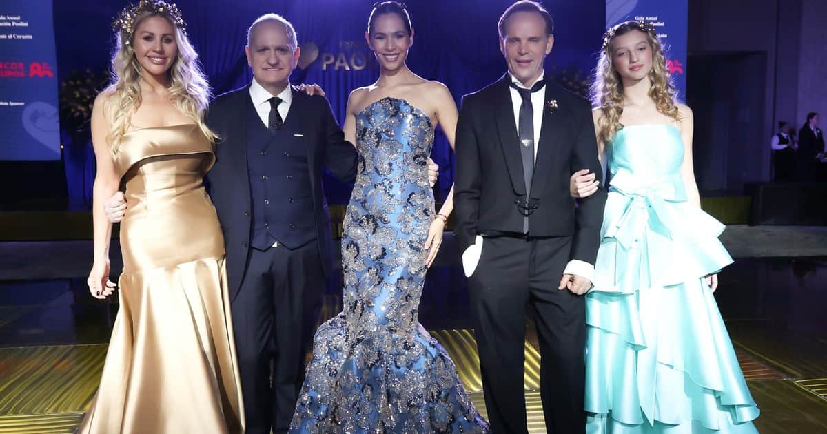 Laurencio Adot presentó su nueva colección en una noche de alta costura, glamour y solidaridad