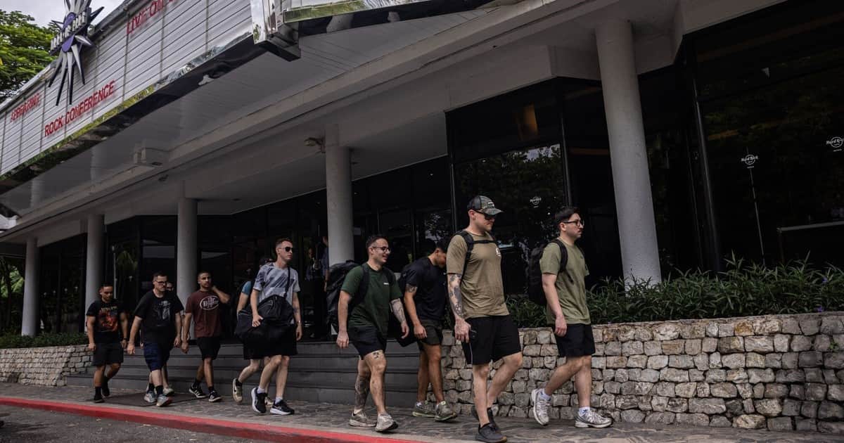 Tras 270 días en el mar, 5.000 marineros del USS Abraham Lincoln llegaron a una ciudad de Tailandia conocida por el turismo sexual: qué tienen prohibido
