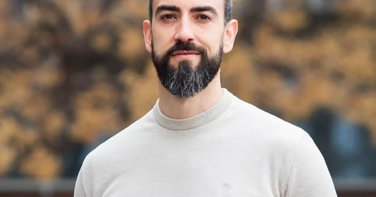 Omar Linares, filósofo especialista en crisis vital: “El crecimiento personal no puede ser una lista de tareas”