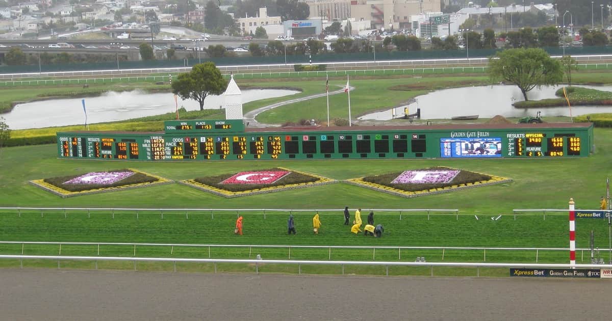 Oficial y confirmado | El hipódromo de California, de 65 hectáreas, cierra sus puertas tras casi 90 años de carreras de caballos. Ahora, un plan de 175 millones de dólares podría convertir el lugar en un importante parque costero