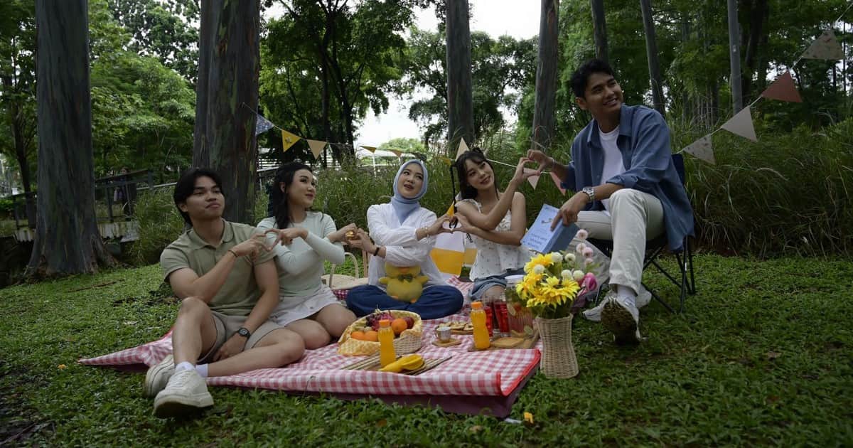 Deja de buscar el propósito de tu vida y empieza a disfrutar de un picnic: la filosofía del ‘joy-snacking’