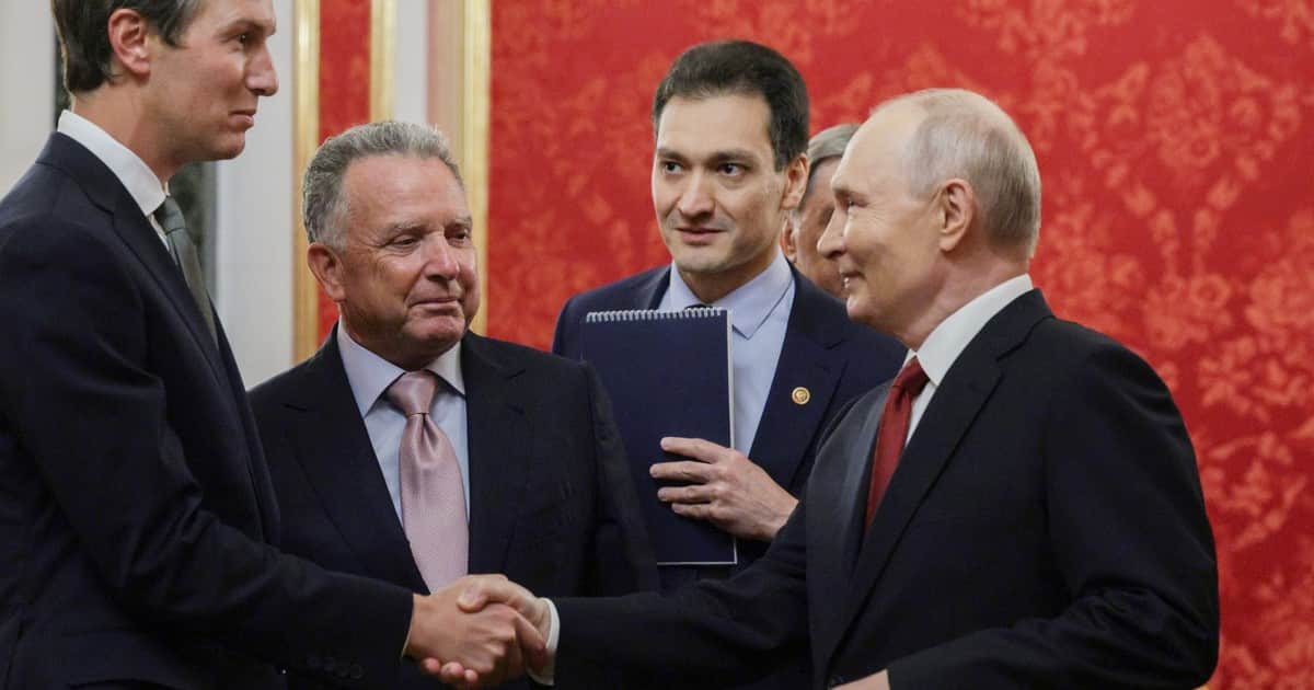 Putin y Zelenski acuerdan una pausa en los ataques contra Kiev y Moscú durante la visita de los enviados de Estados Unidos