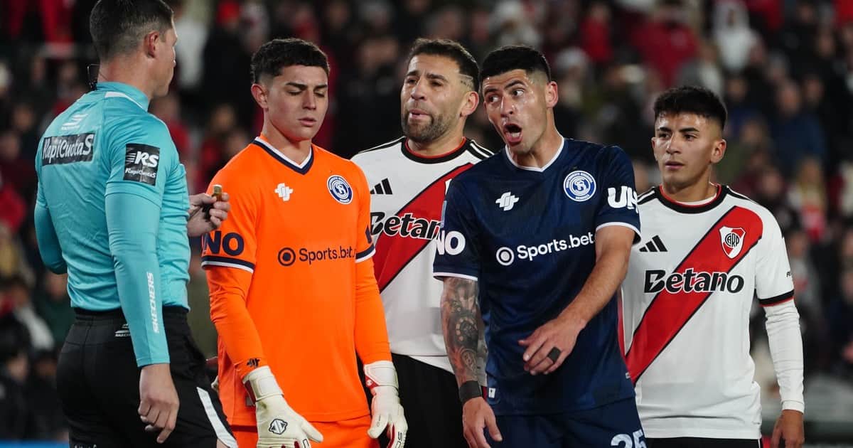 "No quiero que nos dirija más, es un bandido": Daniel Vila, furioso con Nicolás Ramírez, tras la caída de Independiente Rivadavia ante River