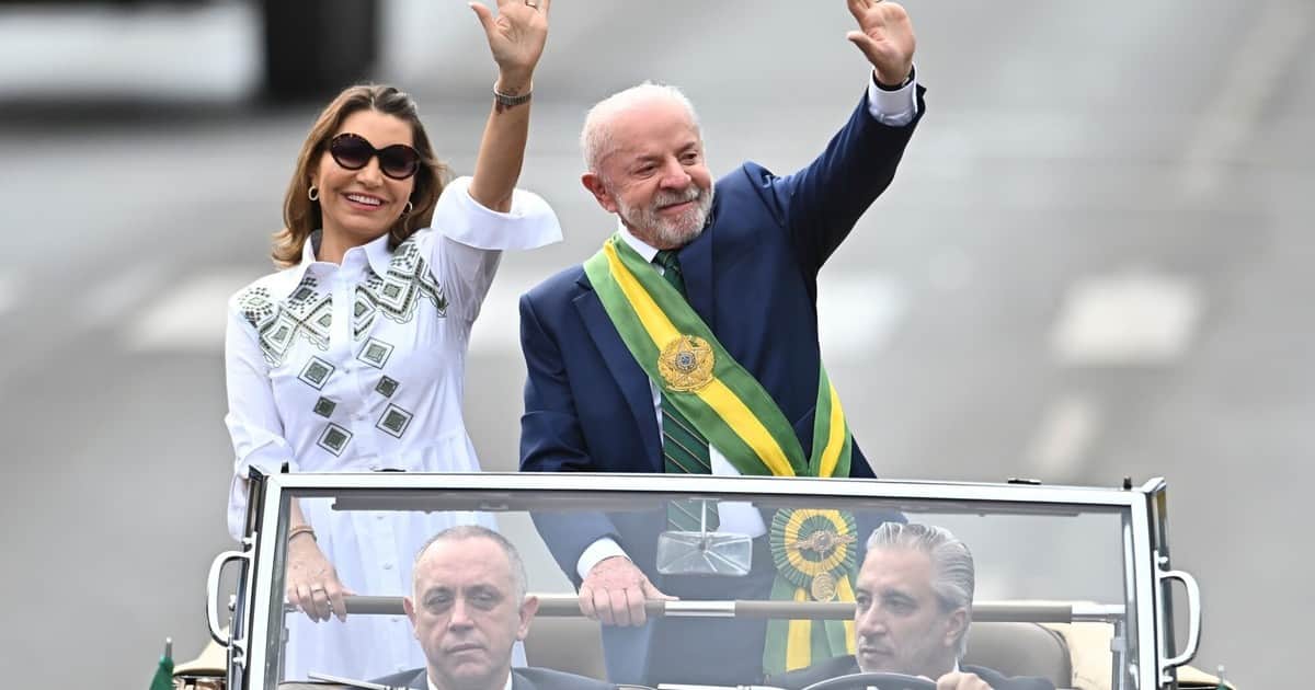 Elecciones en Brasil: Lula da Silva y Flávio Bolsonaro, empatados con un 41% en un eventual balotaje