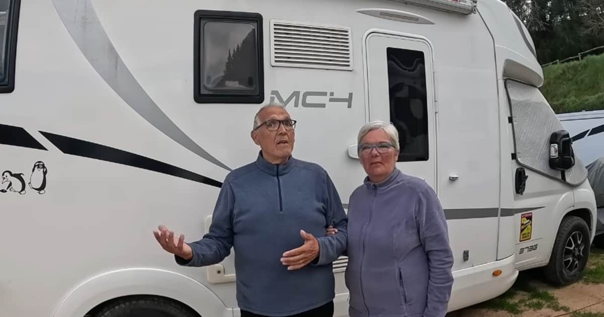 Maribel y Vicente, nómadas: "Vivimos de dos pensiones normales. Pasamos el mes con 2.000 euros, incluido el gasoil"