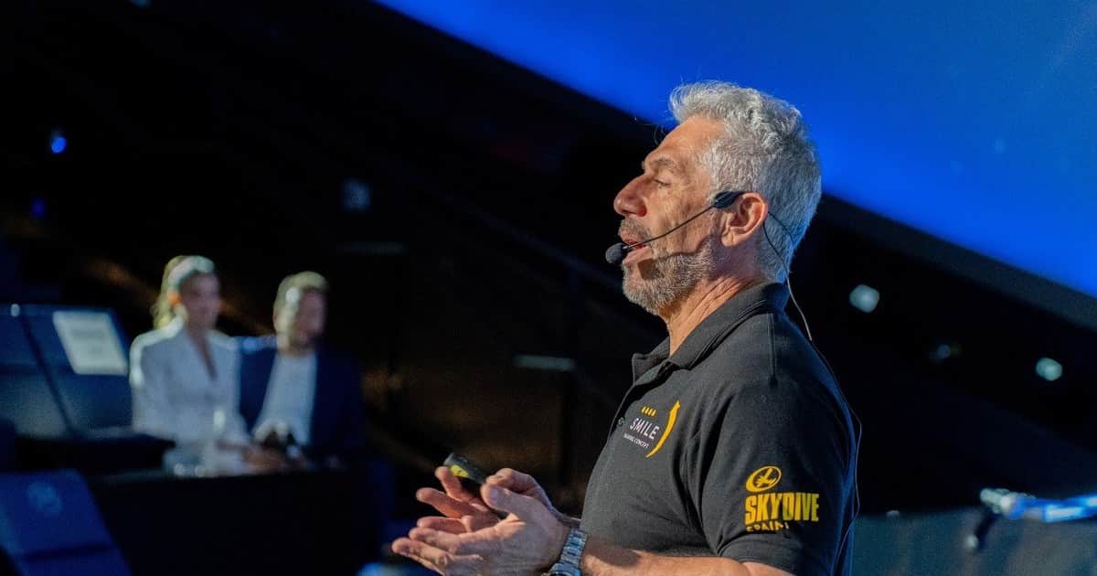 Pancho Campo, extenista y speaker motivacional: “La risa es la forma más efectiva de liberar endorfinas, más que un orgasmo”