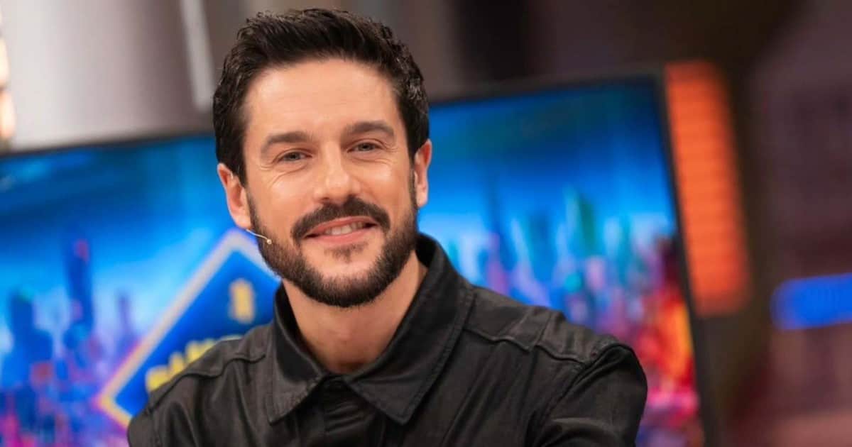 Alejo Sauras, actor, 47 años, sobre ligar siendo famoso: “Cuando todas quieren ligar contigo, no ligas con ninguna”