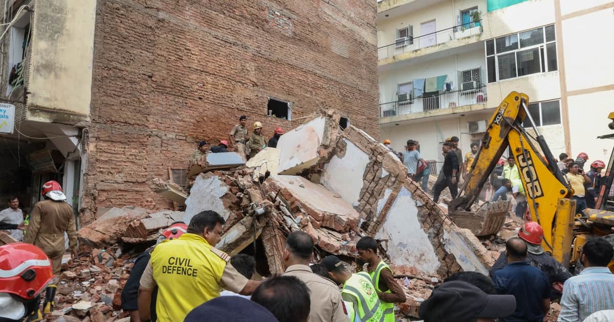 Tragedia en India: Se derrumbó un hostal universitario y dejó al menos siete muertos