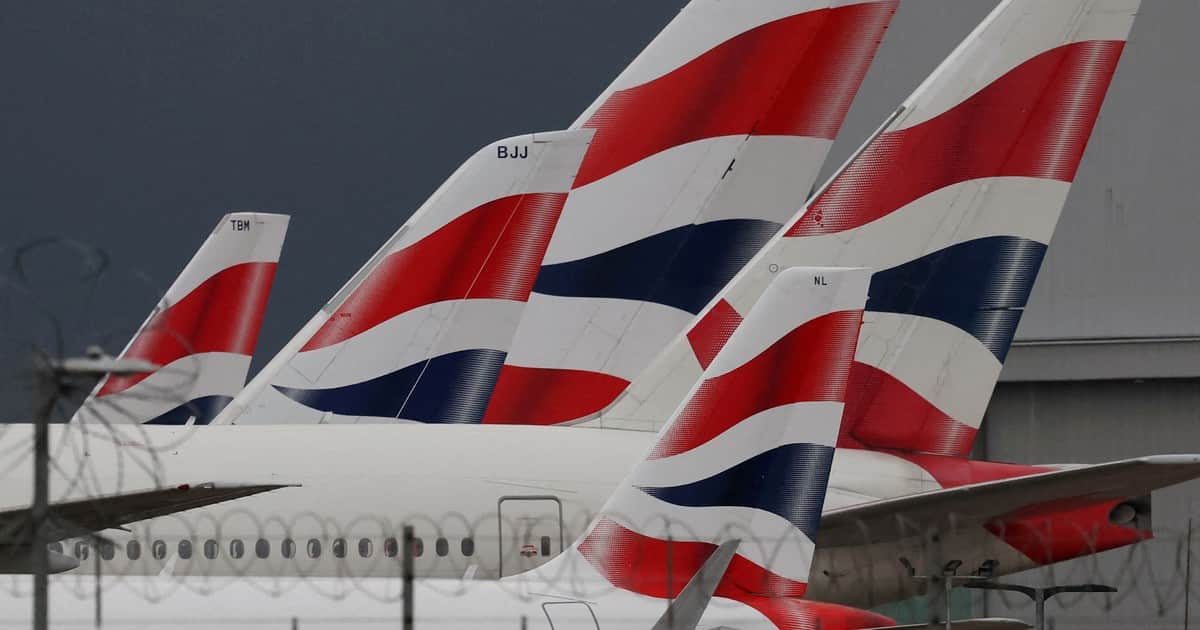 Una falla en el control del tráfico aéreo del Reino Unido provoca casi 300 cancelaciones