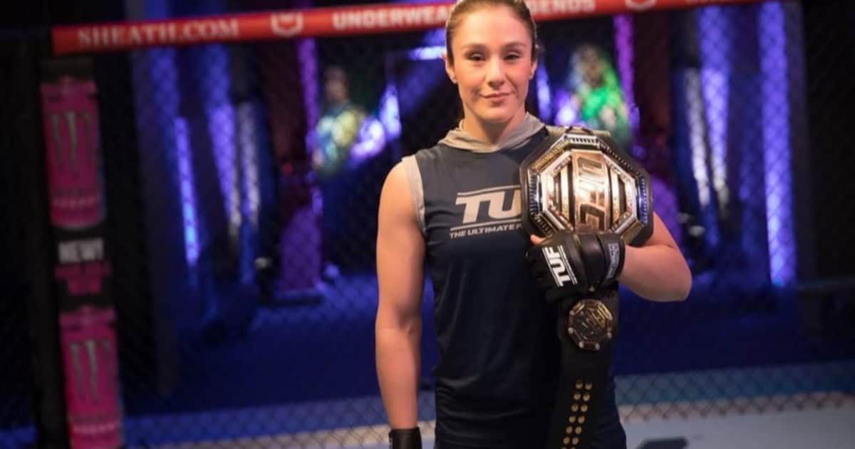 Alexa Grasso, la primera mexicana en convertirse en campeona de la UFC: "No es común que una mujer se dedique a un deporte de combate, pero nunca me importó. Mi papá y mi tío fueron clave; me decían: ‘Tú puedes, eres fuerte’. Es normal sentir presión cuando eres mujer"