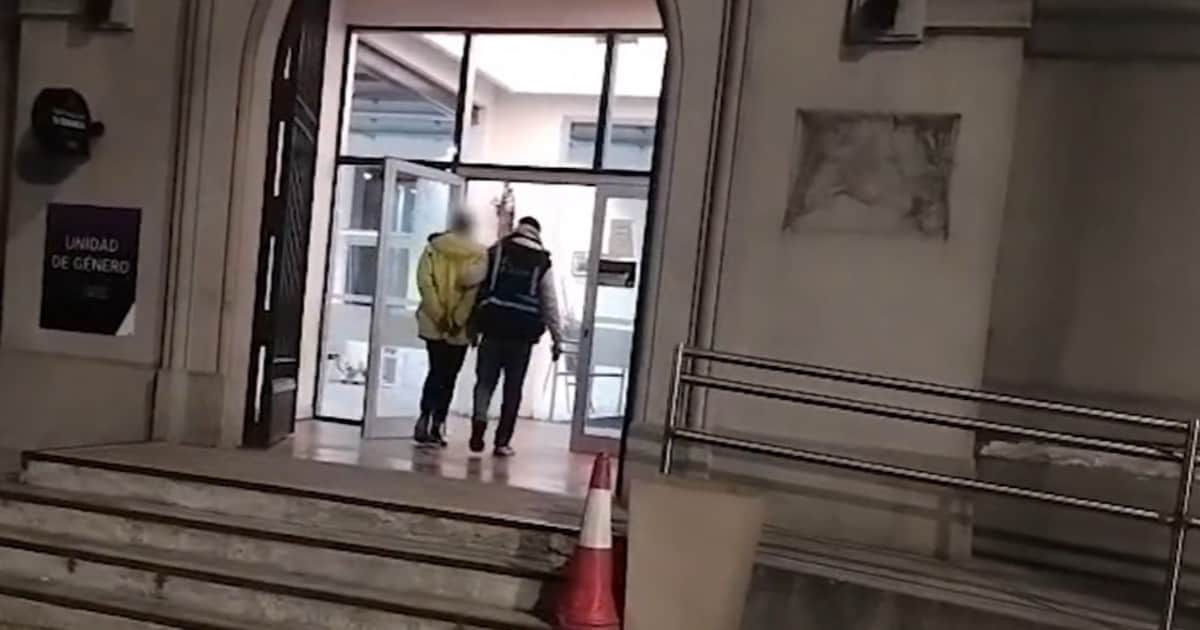 El tatuaje de una cabeza de lobo que delató a un prófugo de la Justicia con 18 antecedentes penales