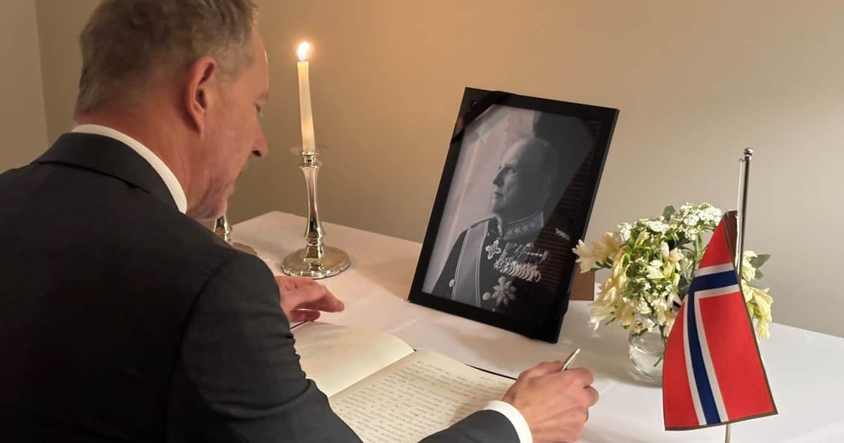 Halvor Sætre, embajador de Noruega, sobre el rey Harald V: "Fue muy querido, se le decía el abuelo del pueblo"