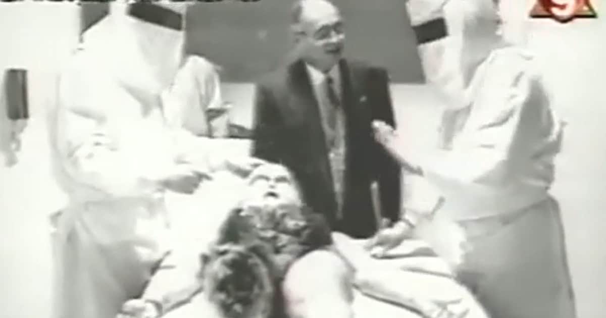 El día que Chiche Gelblung recreó en TV la autopsia al extraterrestre de Roswell que era una fake news