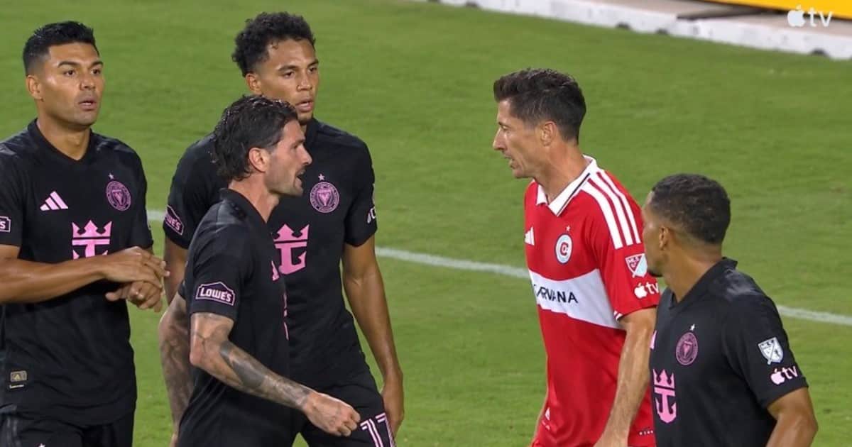 "¿Quién sos, bobo?": el tenso cruce entre De Paul y Lewandoski en el empate entre Inter Miami y Chicago Fire