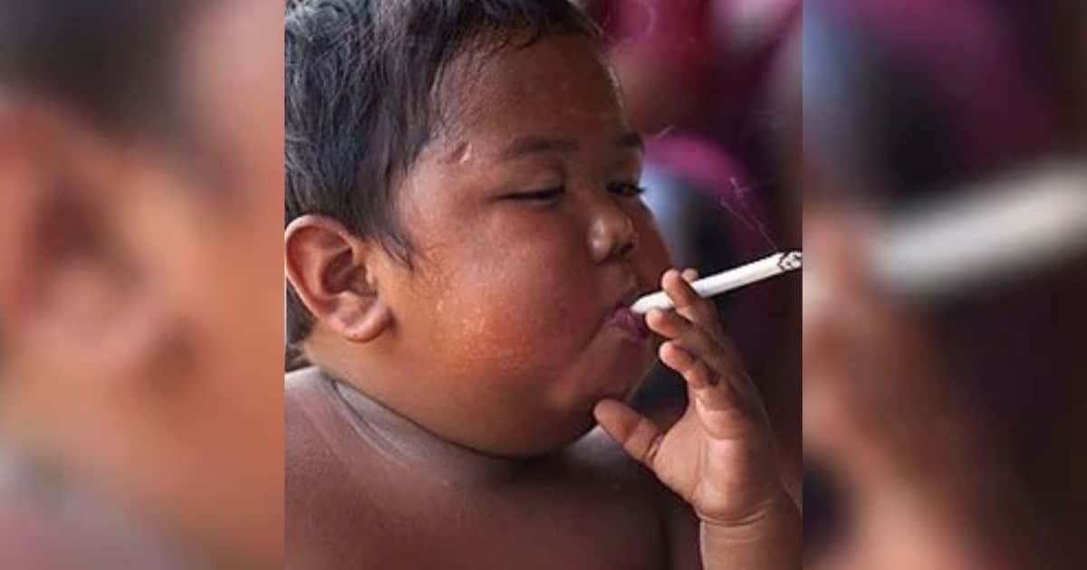 Qué fue de la vida de Ardi Rizal, el niño que se volvió famoso por fumar 40 cigarrillos al día
