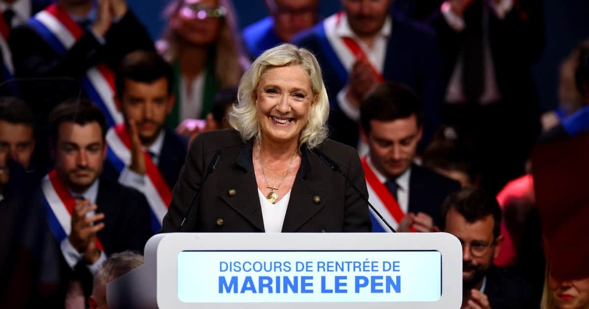 "Primero los franceses": la líder de extrema derecha Marine Le Pen comenzó su carrera para las presidenciales del año próximo