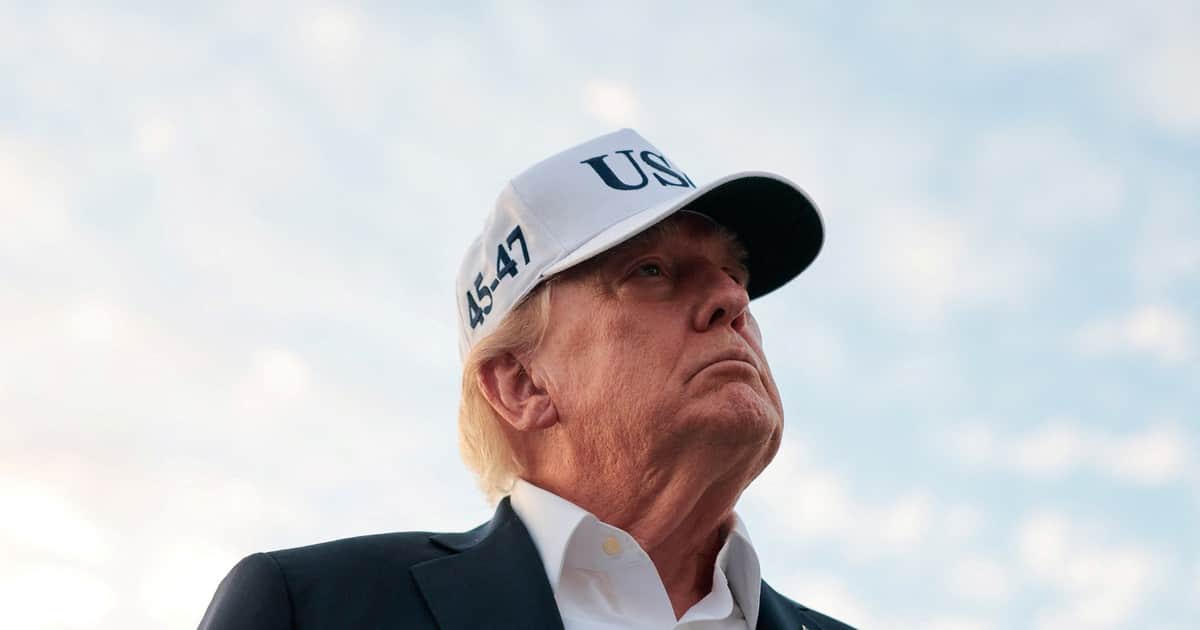 Trump minimiza las alarmas sobre el avance de la IA para no ceder terreno a China: "Quien gane con la inteligencia artificial, gana"