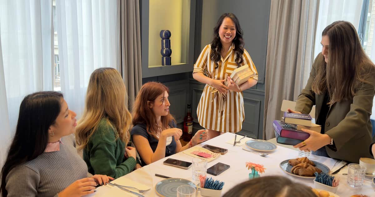 Ana Huang en la Argentina: quién es la autora que arrasa con sus novelas de amor y pasión