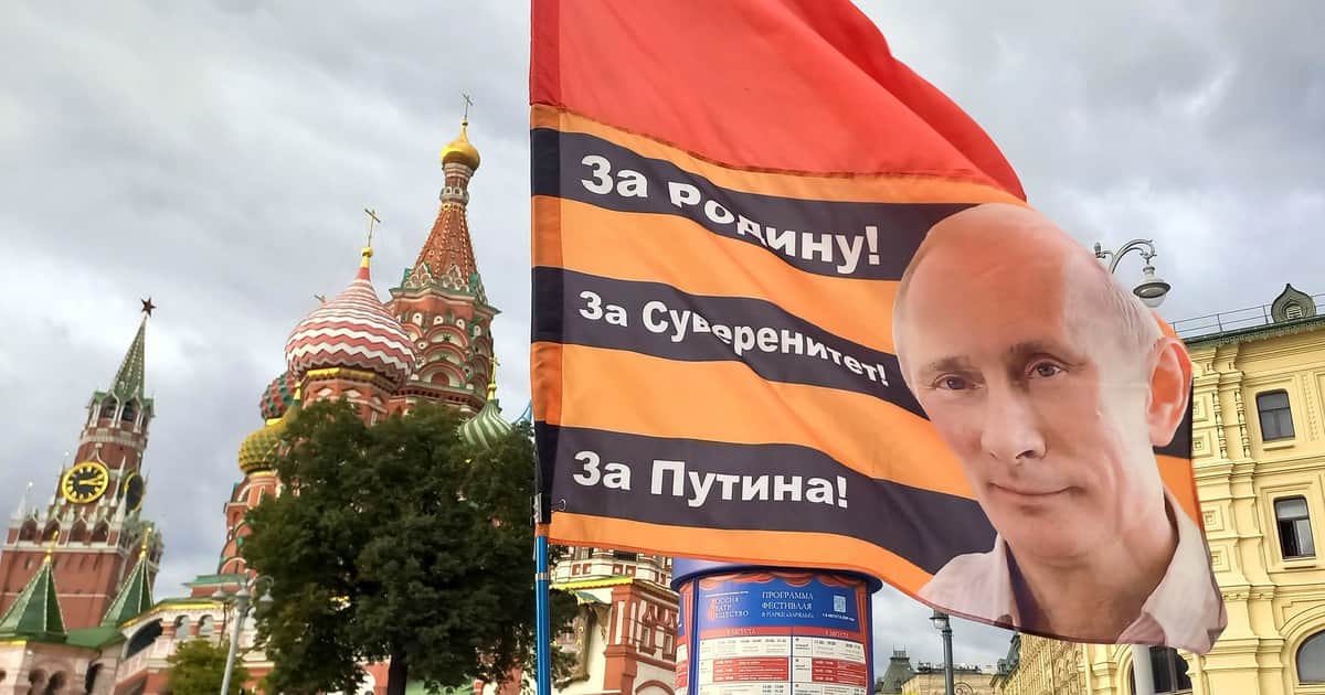 El dilema de los rusos en tiempos de guerra: votar o boicotear unas elecciones legislativas a la medida de Vladimir Putin