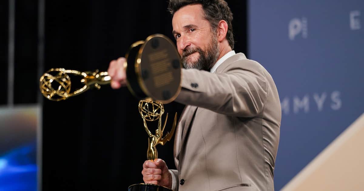 Por qué "The Pitt" ganó el Premio Emmy a mejor serie dramática por segundo año seguido