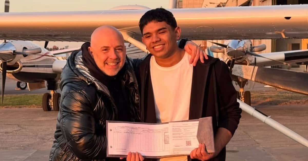 El orgullo de José María Muscari luego de que su hijo se recibiera de piloto de avión: "El primer tramo de su sueño"