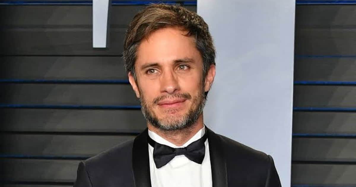 Gael García Bernal, 47 años: "Para mí el libro en la mano es un escondite y leer implica un refugio especial"