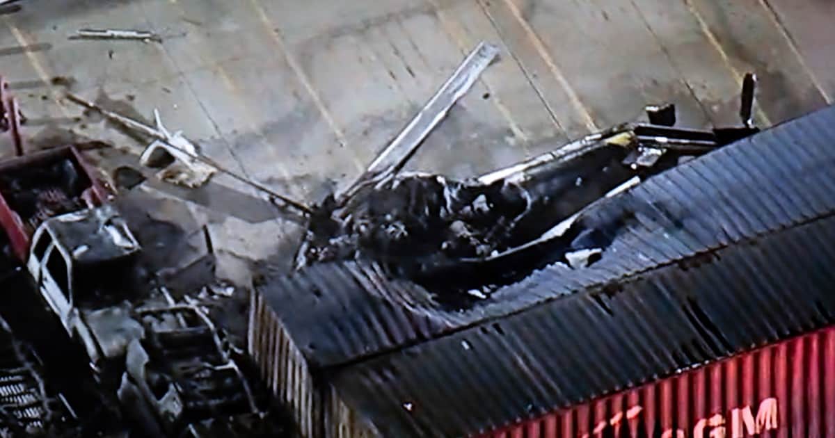 Un helicóptero de un canal de noticias se estrelló mientras cubría un choque y hay al menos tres muertos