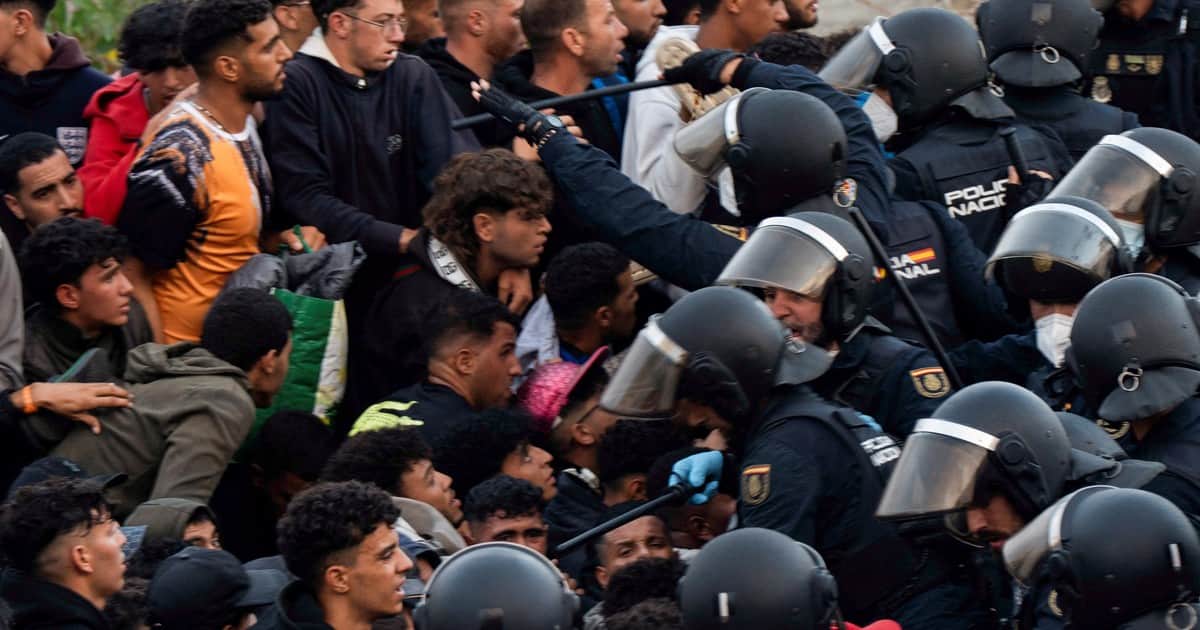 El caos migratorio en Ceuta acorrala cada vez más a Pedro Sánchez y escala la batalla política en España