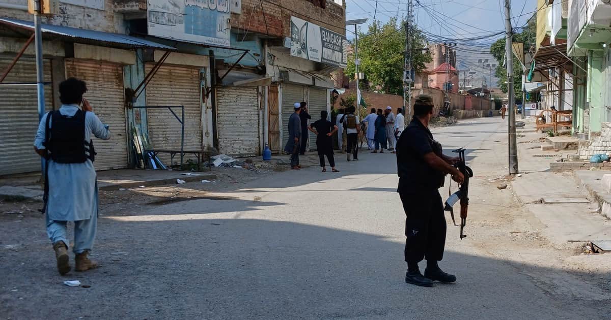 Ataque a una mezquita en Pakistán en pleno viernes de oración: hay al menos 16 muertos