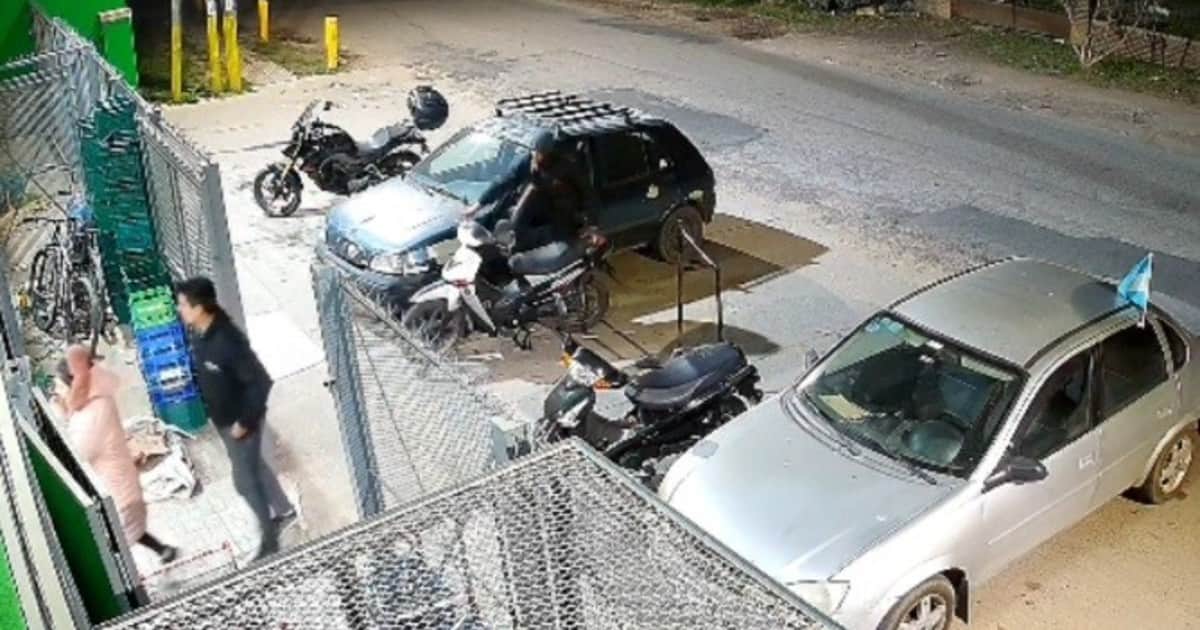 Intentó robar una moto, sufrió un percance y se fracturó: pidió ayuda a un camionero y fue interceptado cuando iba a bordo del camión