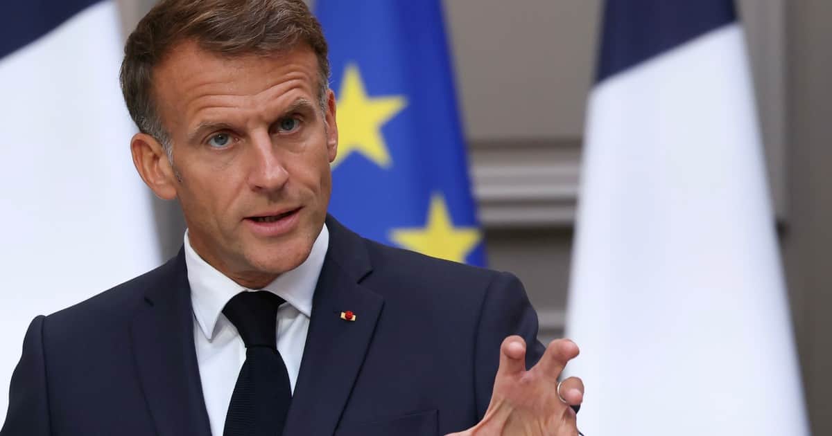 Macron respondió al mapa de Trump que incluía territorios franceses bajo la bandera de Estados Unidos: "No hay debate"