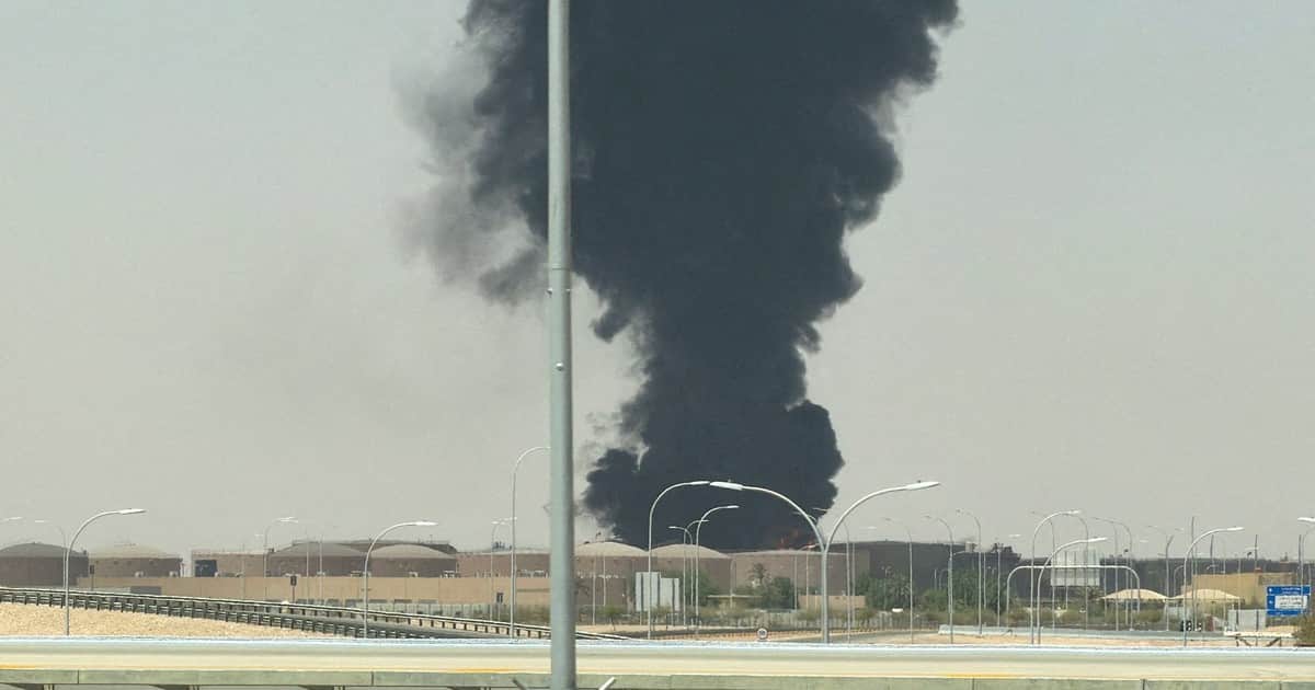 Explosiones, humo y un dramático aviso por celular: el ataque que conmueve a la capital de Arabia Saudita en plena escalada del conflicto con los hutíes