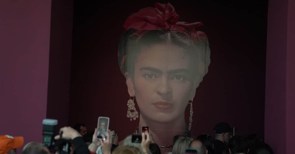 Furor por Frida Khalo en el Malba: largas filas para recorrer la muestra gratuita por los 25 del museo