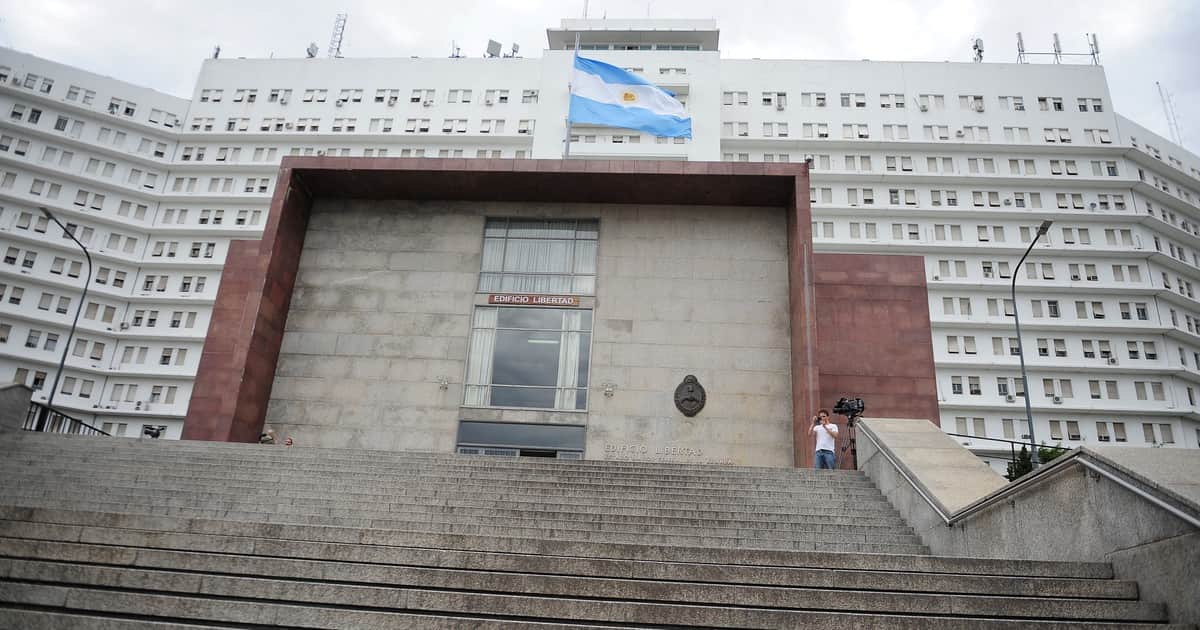 La justicia comenzó a investigar los mil millones de pesos de sobresueldos en la Armada