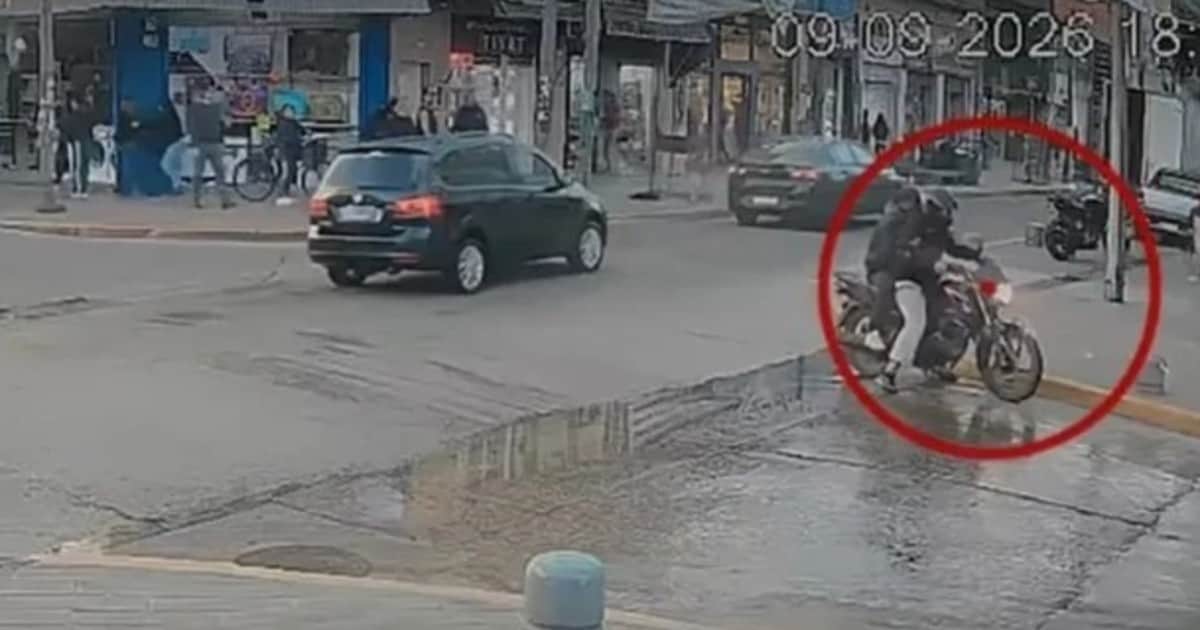 Detuvieron a un motochorro que intentó robar armado una joyería en el centro de William Morris