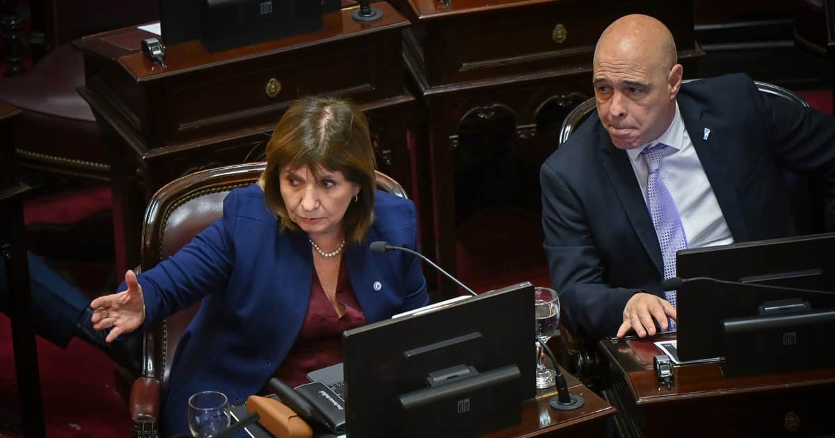 El huracán Patricia: las horas de confusión y enojo en la cima de La Libertad Avanza