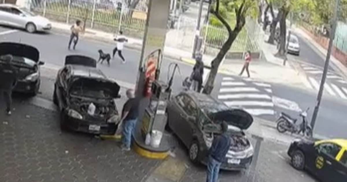Brutal crimen en San Cristóbal: ató una faca a una muleta y la usó como una lanza en una pelea callejera