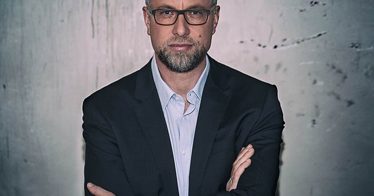 Mark Coeckelbergh, filósofo y asesor de la ONU en Inteligencia Artificial: "Los tecnócratas posicionan a la IA como un fenómeno apocalíptico para legitimarse ante la sociedad"