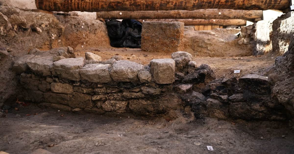 Un antiguo muro arroja luz sobre una vieja pregunta: ¿Dónde comenzó París?
