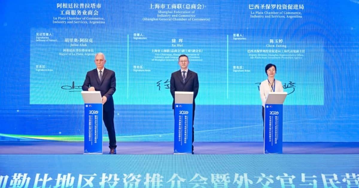 Un jefe peronista, de gira por China en busca de inversiones