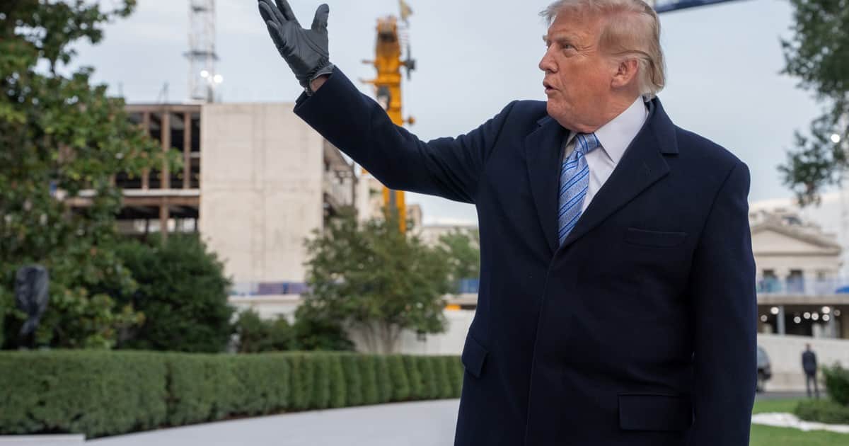 Donald Trump ordena a sus diplomáticos que digan "superinteligencia" y no "inteligencia artificial"