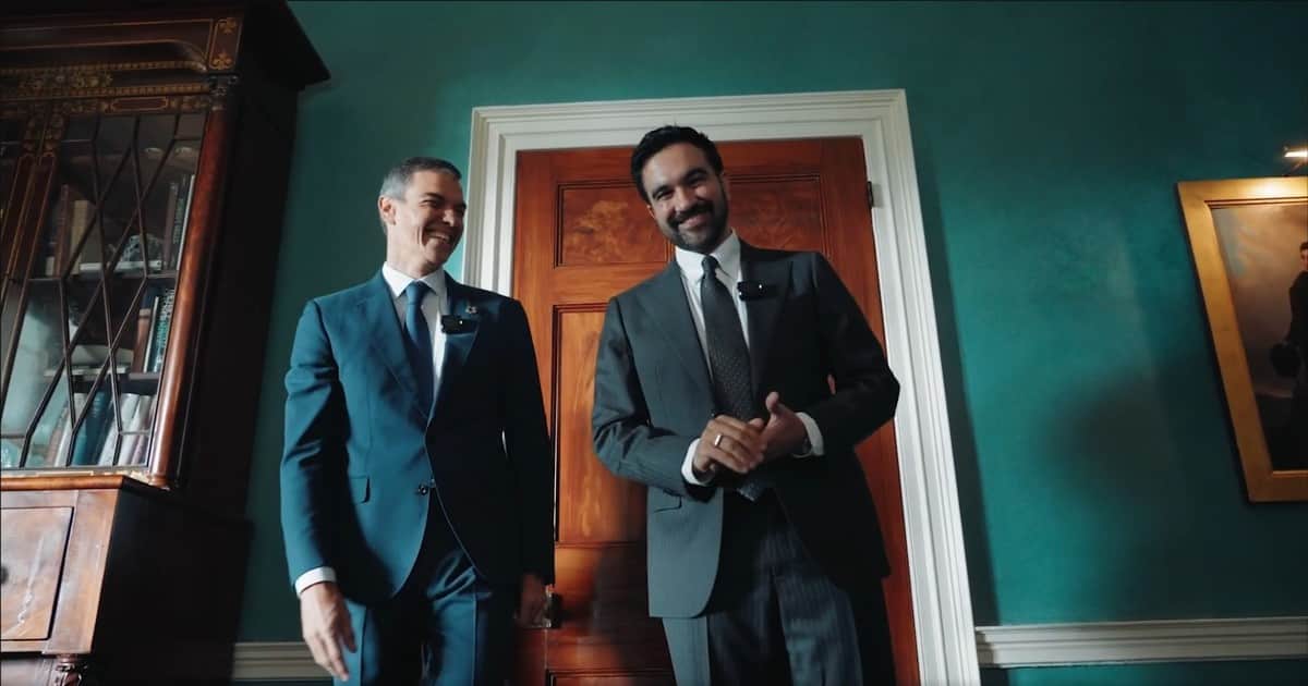 Risas y guiños a la izquierda: el video de Pedro Sánchez y Zohran Mamdani que se hizo viral